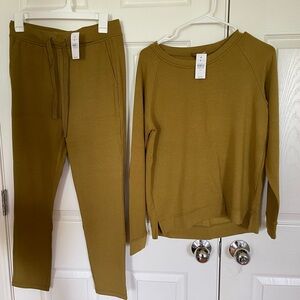 NWT Lou & Grey | Loft sweatshirt and sweatpants set